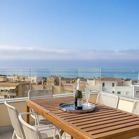 Marinsa Beach,3 Bed Penthouse Apartment *