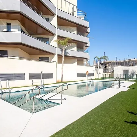 Marinsa Beach,3 Bed Penthouse Apartment *