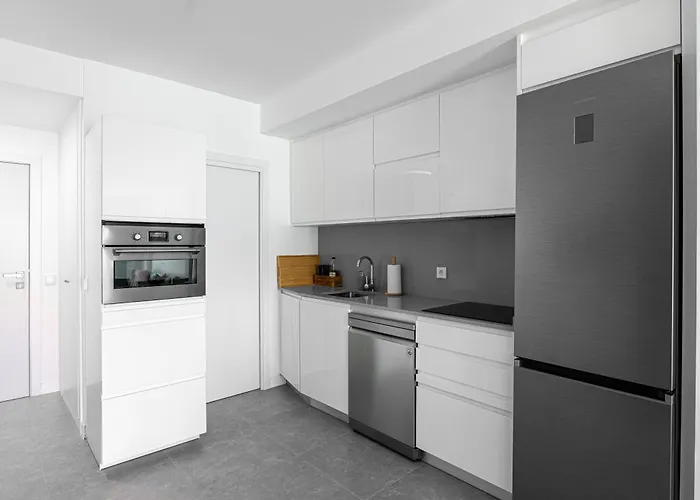 Marinsa Beach,3 Bed Penthouse *